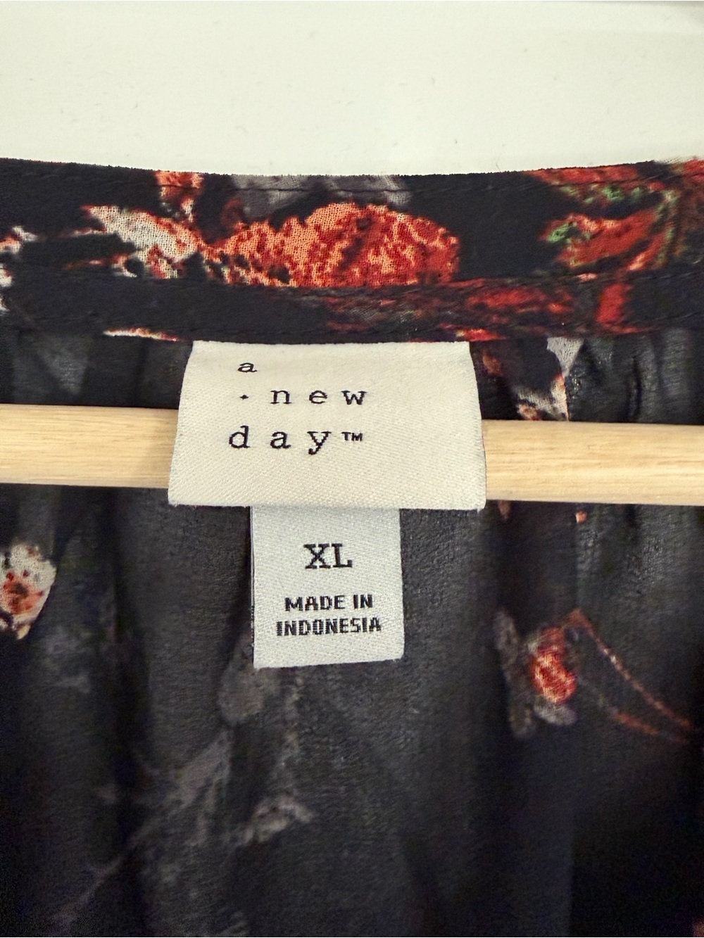 Floral blouse - Picture 3 of 4